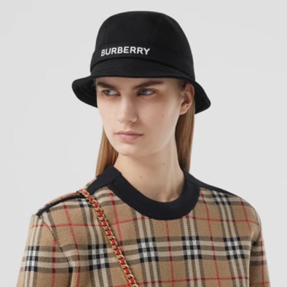 Burberry Classic Black Logo Bucket Hat